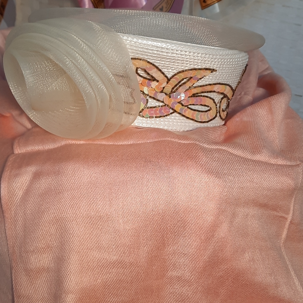 Women's Dress Hat w/ hat box